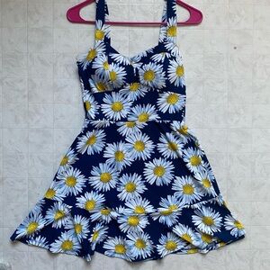 Mid-length summer dress with padding, dark blue with daisy pattern